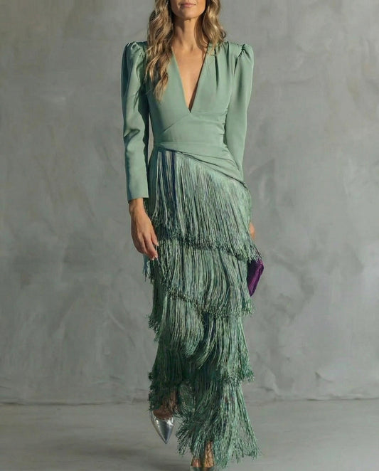 Estefanía | Vestido Elegante con Mangas de Flecos