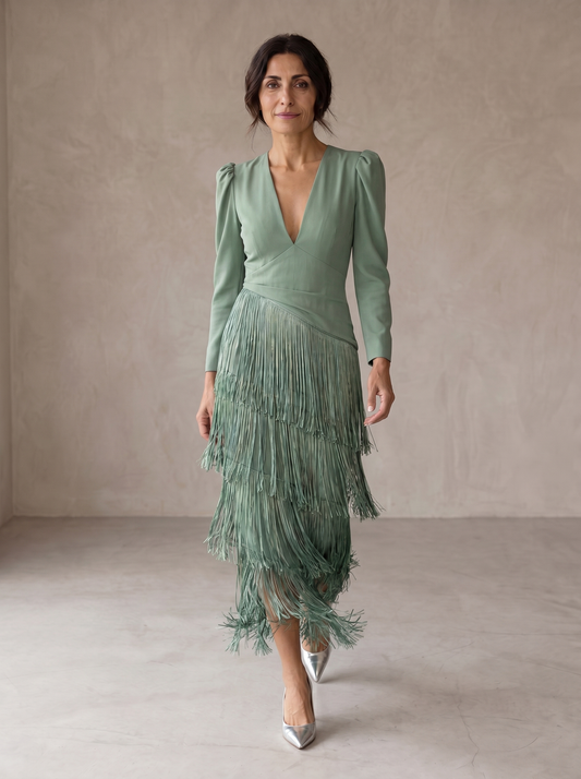 Estefanía | Vestido Elegante con Mangas de Flecos
